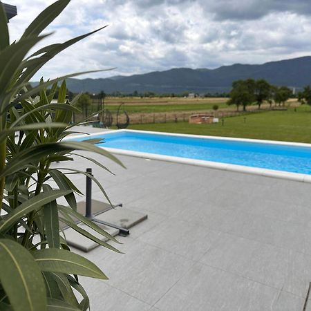 Villa Biser Gacke Sinac Exterior foto