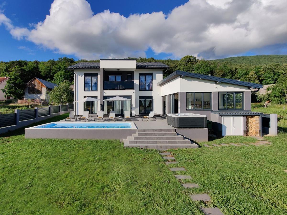 Villa Biser Gacke Sinac Exterior foto